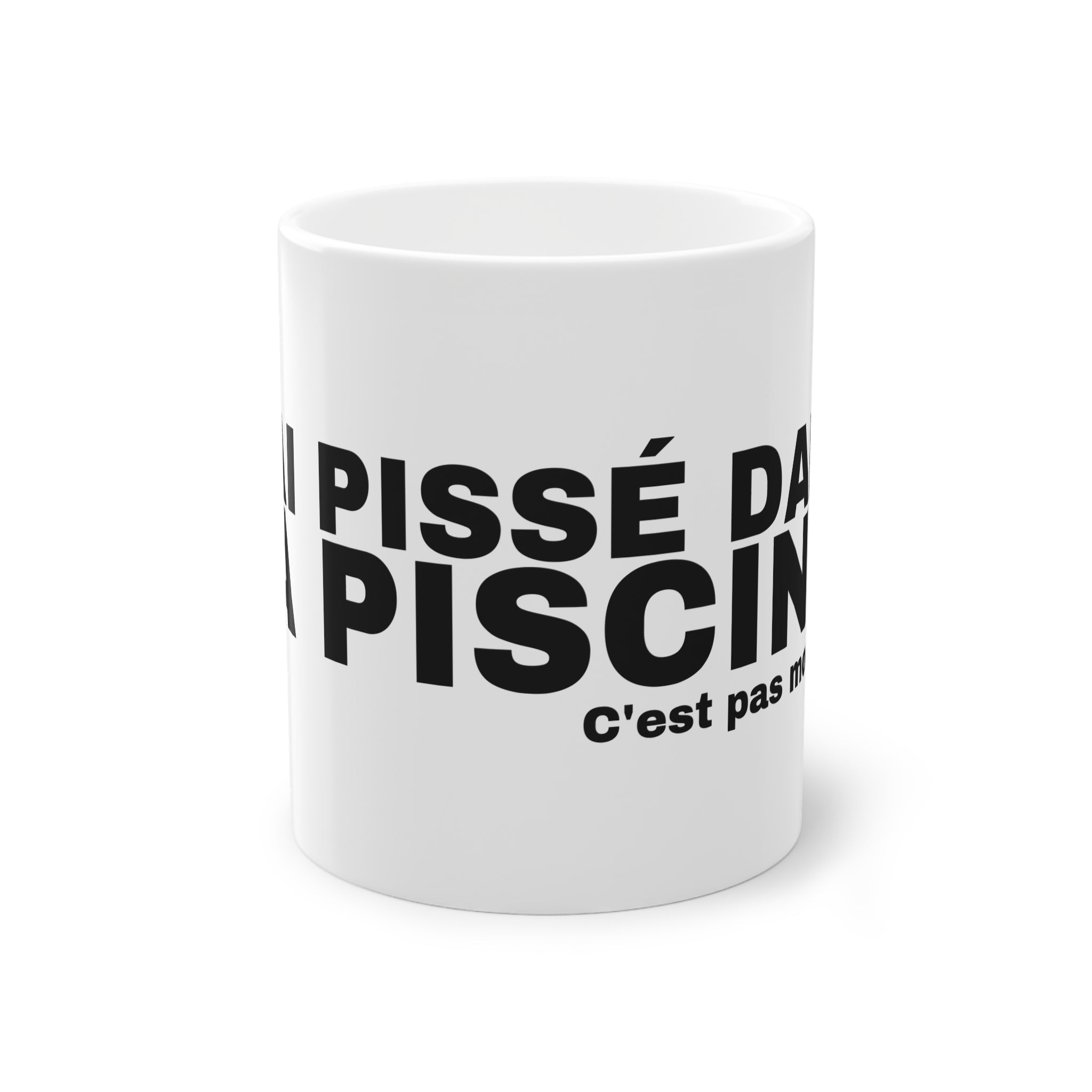 J'AI PISSÉ DANS LA PISCINE.