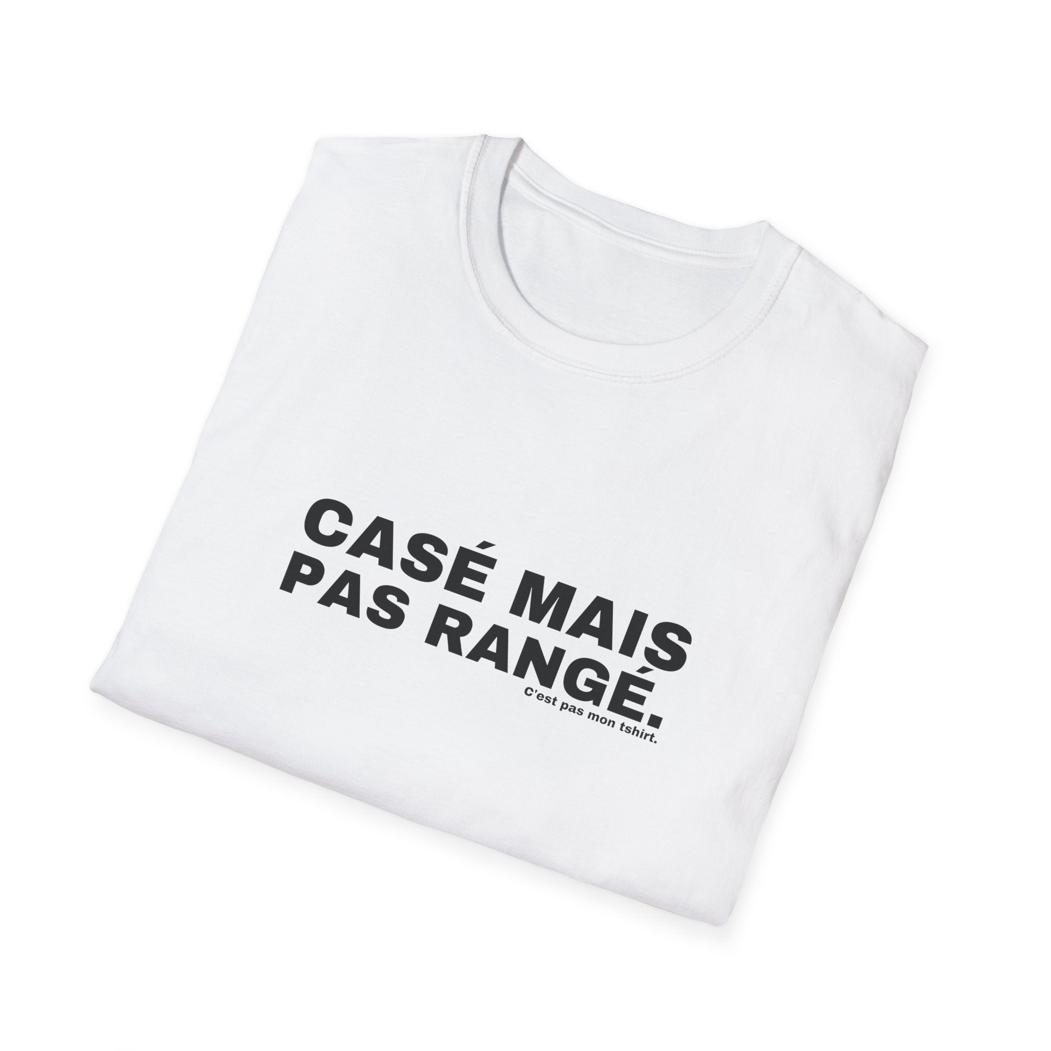 CASÉ MAIS PAS RANGÉ.