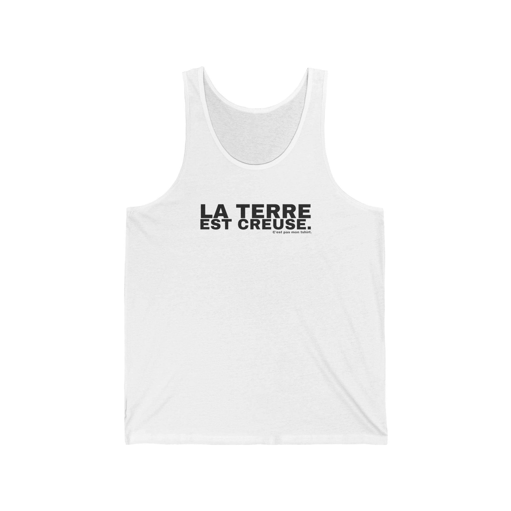 LA TERRE EST CREUSE.