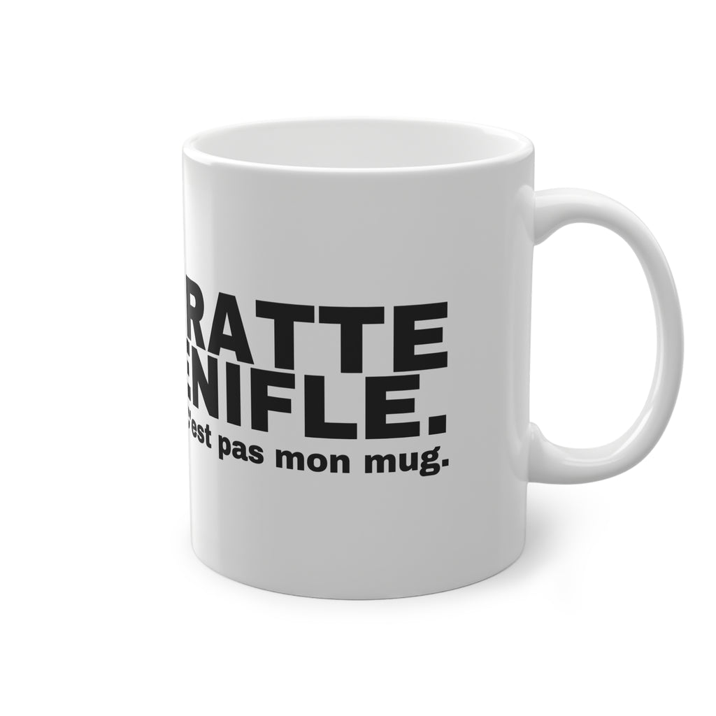 JE ME GRATTE ET JE RENIFLE.